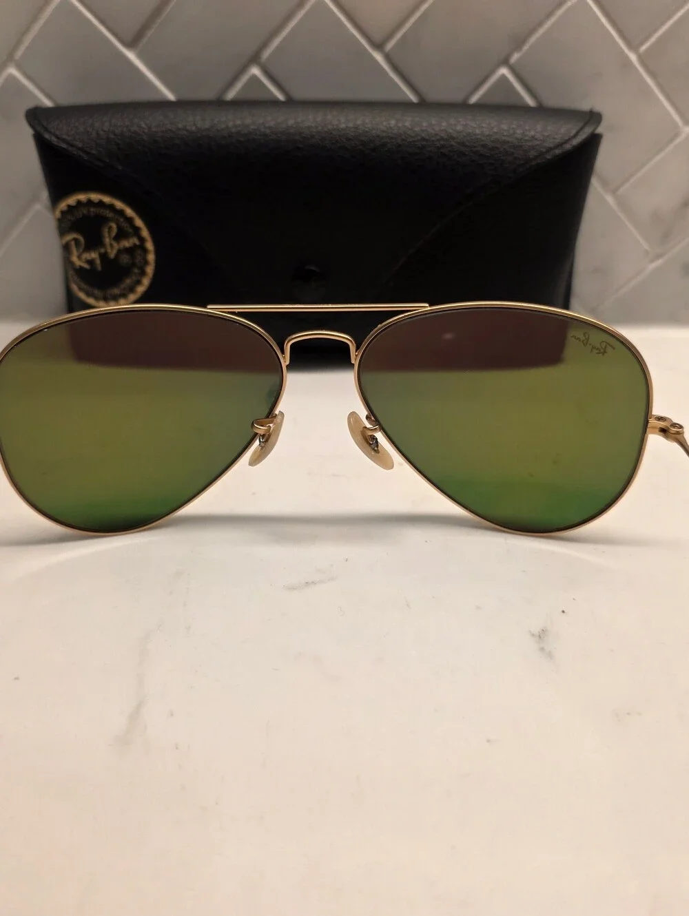Classic Ray-Ban Aviators with Reflective Orange Lenses and Case